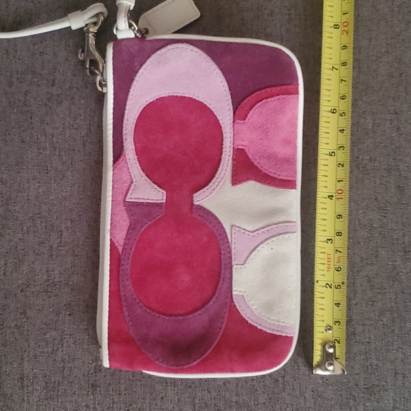🆕 COACH - SUEDE WRISTLET - Picture 5 of 7